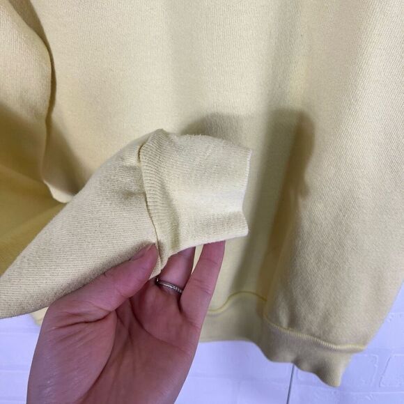 Vintage Womens Bear Sweatshirt Size Small Yellow - Picture 9 of 13